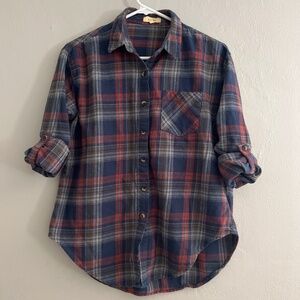 Navy/olive/red plaid flannel size m